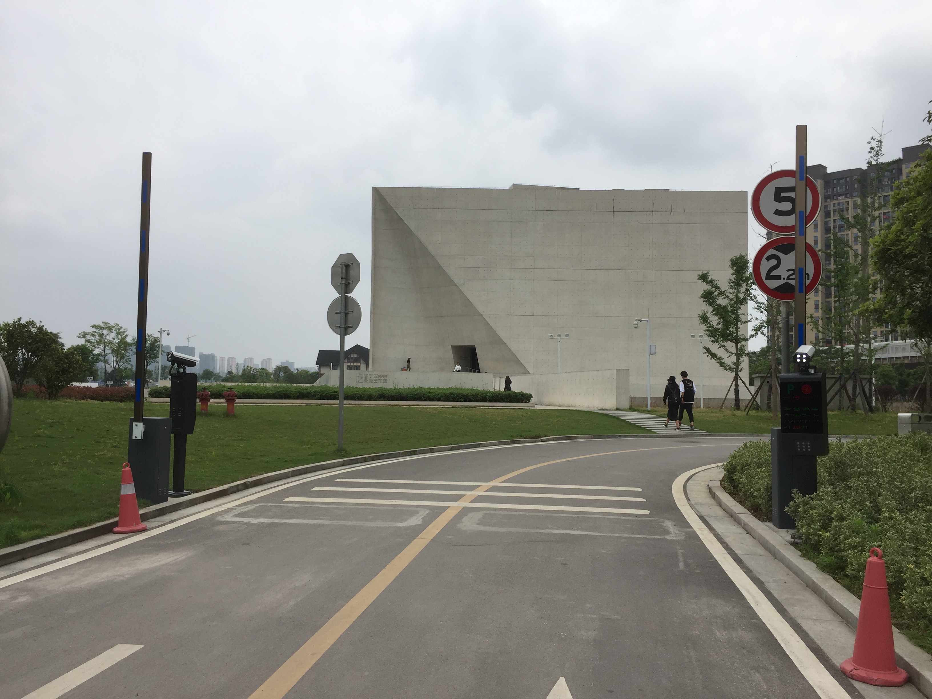 長沙雷隆智能科技有限公司,車牌識別系統(tǒng),停車收費系統(tǒng),車牌識別一體機,智能通道閘,湖南車牌識別道閘系統(tǒng),人行通道閘,智能道閘